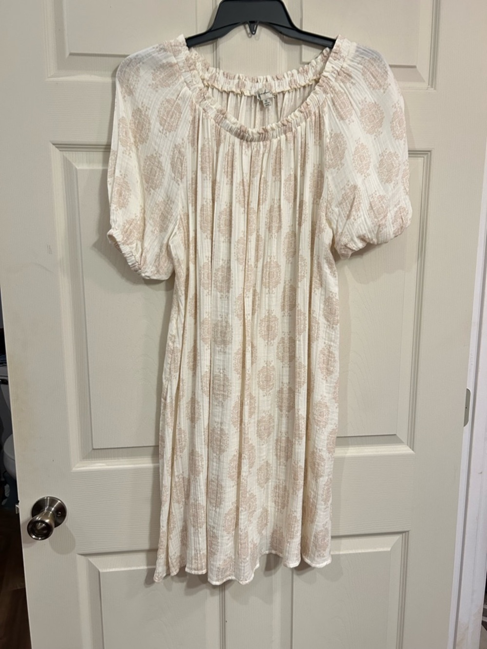 Wonderly Cream and Beige Floral Peasant Top